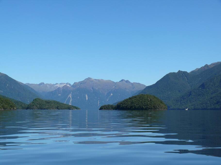 Fergus Hideaway Villa Te Anau Exteriör bild